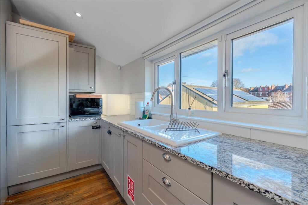 Smart-Home In Original Victorian Building Bristol Eksteriør bilde